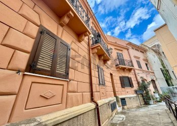 Edificio all\'aperto - Independent house Vicolo Chiesa Di Sant'orsola
 
6, Palermo - photo 3