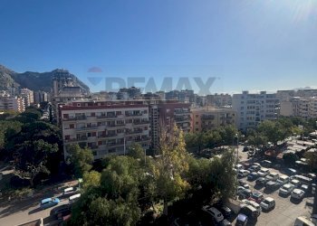 Edificio all\'aperto - Appartamento Via Empedocle Restivo
 
82, Palermo - foto 9