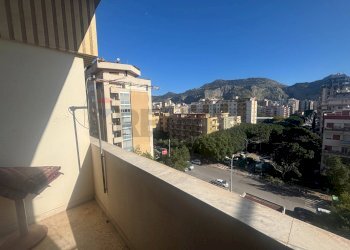 Balcone - Appartamento Via Empedocle Restivo
 
82, Palermo - foto 11