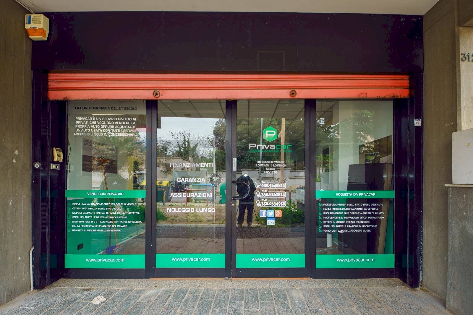 Ricezione / Lobby - Locale Commerciale Corso Alcide De Gasperi
312M, Bari - foto 2