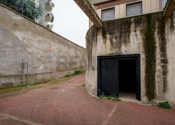 Edificio all\'aperto - Locale Commerciale Corso Alcide De Gasperi
312M, Bari - foto 15