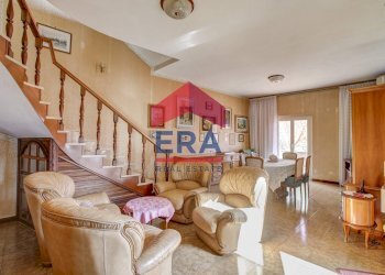 Salone - Villa Via Del Fosso Di Tor Pagnotta
109, Roma - foto 6