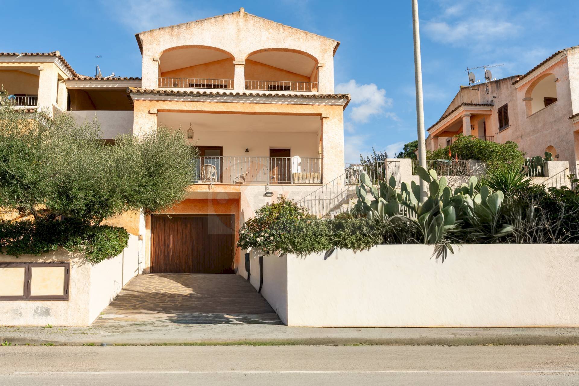 Foto 1 - Villa a Schiera Via Raimondo Chiodino
 
snc, Arzachena - foto 1