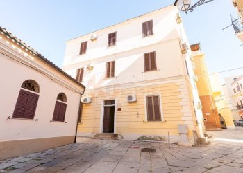 Foto 1 - Independent house Via Regina Margherita
 
5, La Maddalena - photo 1