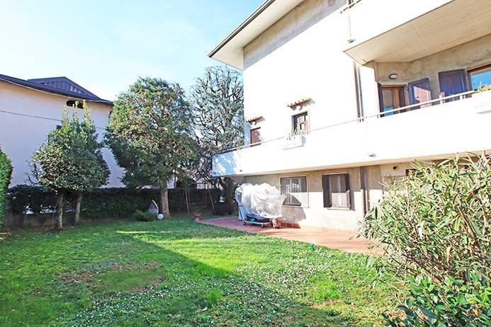 Giardino - Villa via Santo Jesus
 
7, Curno - foto 3