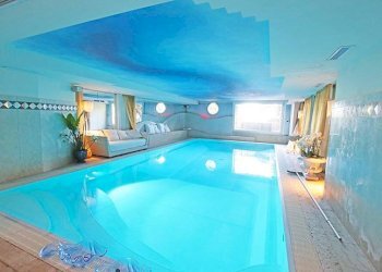 Piscina - Casa indipendente viale Vittorio emanuele, Bergamo - foto 18