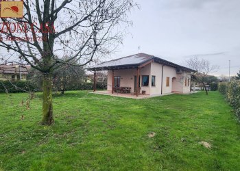 Foto 1 - Villa via cossuttis
 
32, Villesse - foto 1