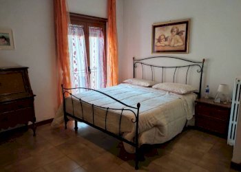 Camera da letto - Appartamento via Fratelli Bandiera, Gaeta - foto 6