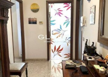 Ingresso - Quadrilocale via della Repubblica, Ciriè - foto 5