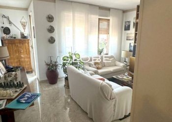 Soggiorno - Quadrilocale via della Repubblica, Ciriè - foto 9