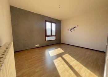 Camera da letto - Four-room apartment corso Roma, Monleale - photo 7