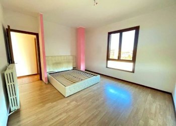Camera da letto - Four-room apartment corso Roma, Monleale - photo 9