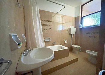 Bagno - Four-room apartment corso Roma, Monleale - photo 10