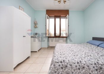 Camera / camera da letto - Bilocale Via ezio vanoni
 
2, Trezzo sull'Adda - foto 13