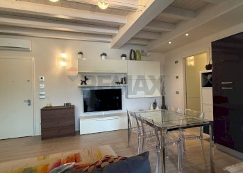 Sala da pranzo - Four-room apartment via Albinoni
 
460, Desenzano del Garda - photo 6