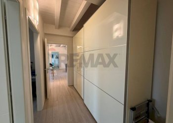 Hall / corridoio - Four-room apartment via Albinoni
 
460, Desenzano del Garda - photo 10