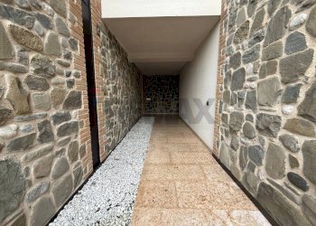 Hall / corridoio - Four-room apartment via Albinoni
 
460, Desenzano del Garda - photo 26