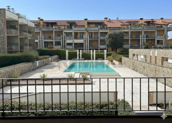 Piscina - Four-room apartment via Albinoni
 
460, Desenzano del Garda - photo 30