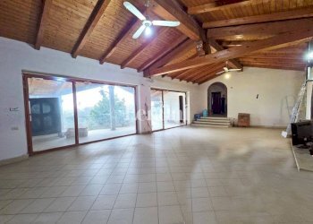 Interno non residenziale - Villa Camino - foto 5