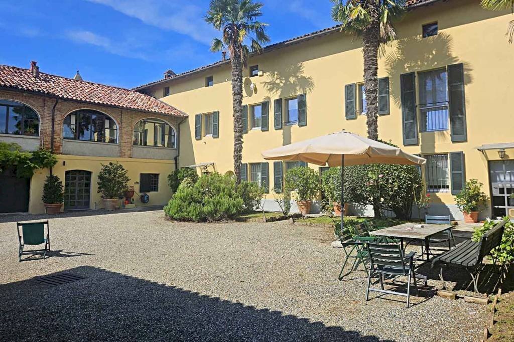 Cortile interno - Rustico vicolo San Sebastiano, 5, Camino - foto 2