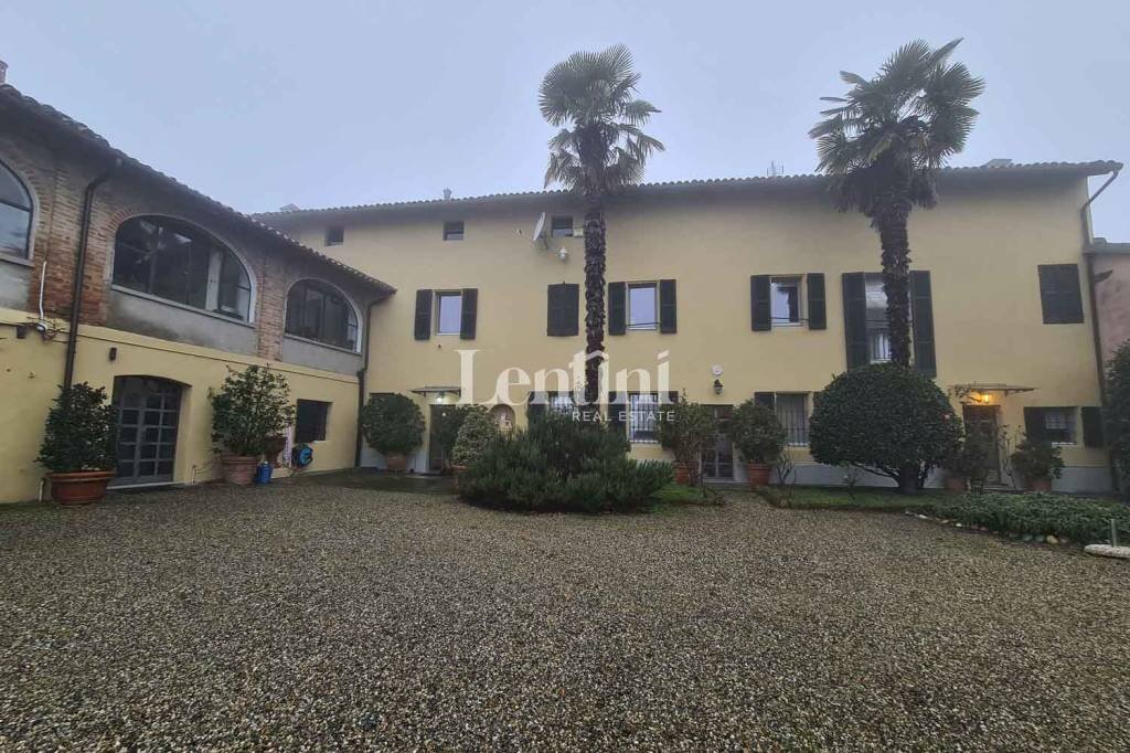 Cortile interno - Rustico vicolo San Sebastiano, 5, Camino - foto 3