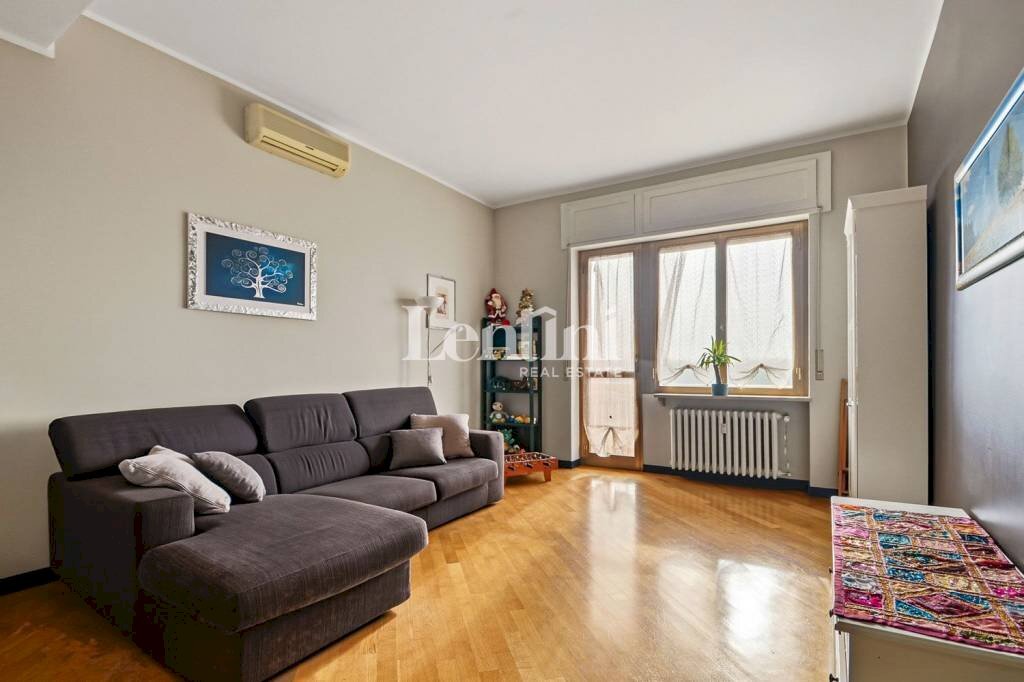 Salone - Two-room apartment strada Cavalcavia, 3, Casale Monferrato - photo 1