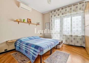 Camera da letto - Bilocale strada Cavalcavia, 3, Casale Monferrato - foto 11