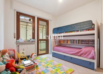 Camera da letto - Appartamento via Cristoforo Moretti, 5, Casale Monferrato - foto 18