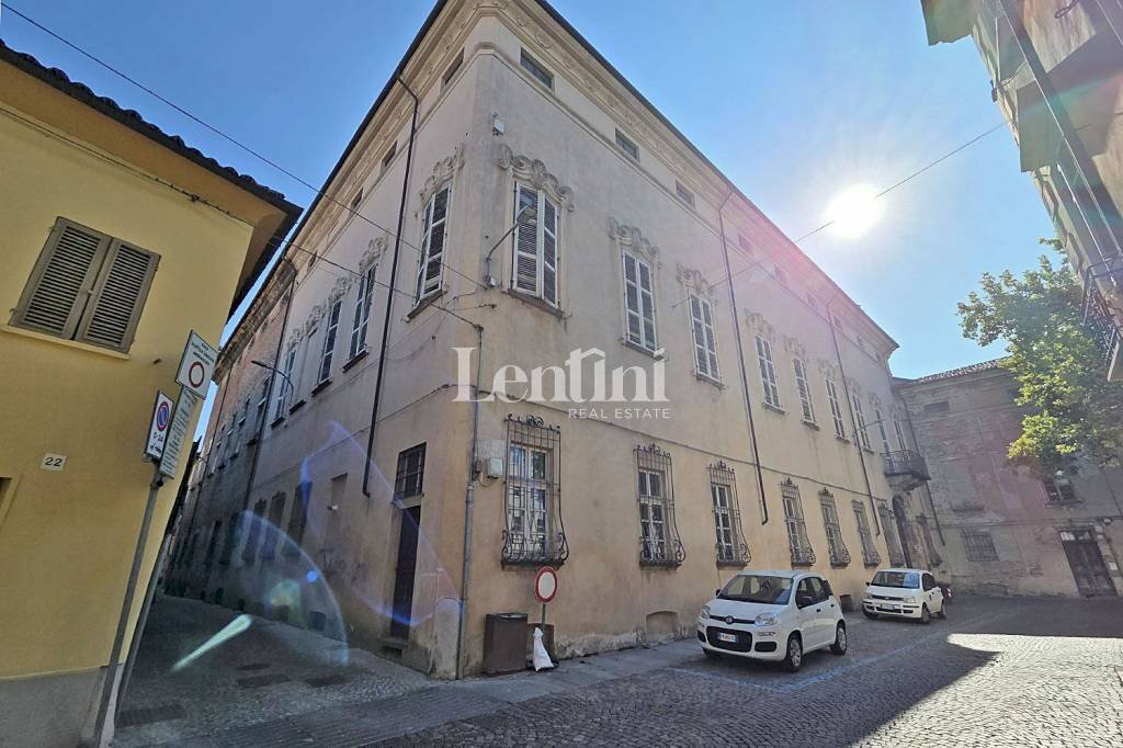 Facciata - Ufficio via Palestro, 18, Casale Monferrato - foto 2