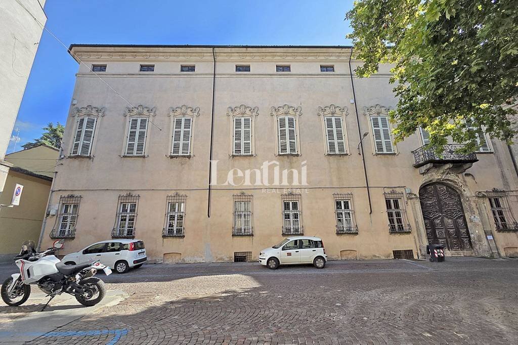 Facciata - Ufficio via Palestro, 18, Casale Monferrato - foto 3