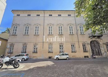 Facciata - Ufficio via Palestro, 18, Casale Monferrato - foto 3