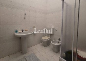 Bagno - Ufficio via Palestro, 18, Casale Monferrato - foto 12