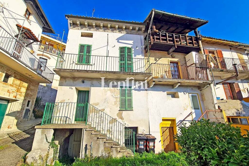 Facciata - Villa vicolo Gorizia, 10, Ozzano Monferrato - foto 2