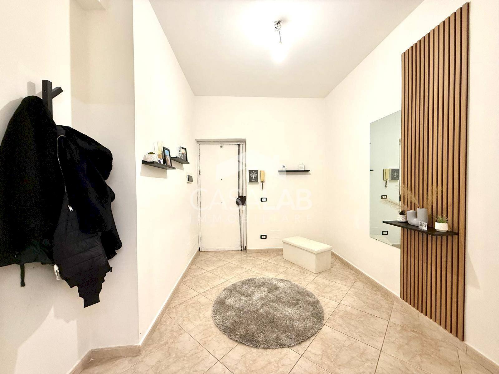 Foto 4 - Trilocale via umbria
 
18, Carini - foto 3