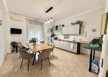 Foto 7 - Trilocale via umbria
 
18, Carini - foto 6