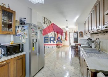 Cucina - Villa a Schiera Via Cremosano, Roma - foto 15