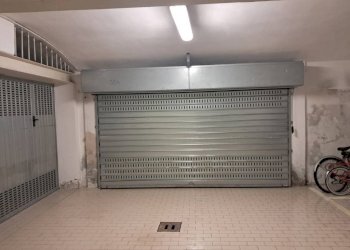 Box auto - Box via Centotrecento, Bologna (zona Irnerio) - foto 1