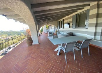 Foto 1 - Casa semi indipendente via maddalena
 
3, Vezzano Ligure - foto 1