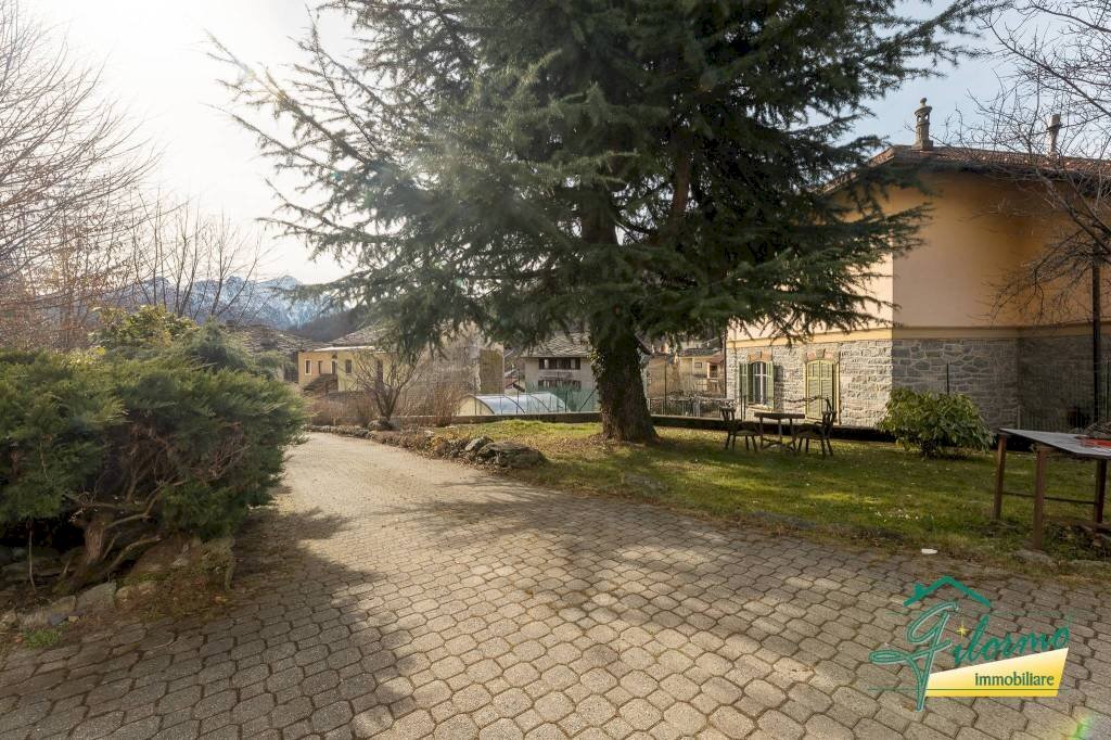 Cortile interno - Villa Frazione Procaria, 44, Ceres - foto 3