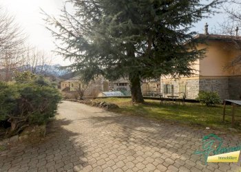 Cortile interno - Villa Frazione Procaria, 44, Ceres - photo 3