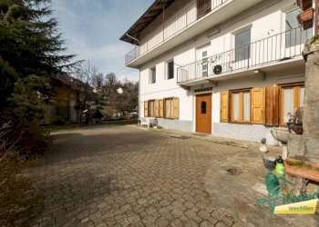 Cortile interno - Villa Frazione Procaria, 44, Ceres - photo 8