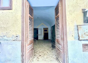 Foto 3 - Trilocale Cortile Zangara
 
10, Carini - foto 3