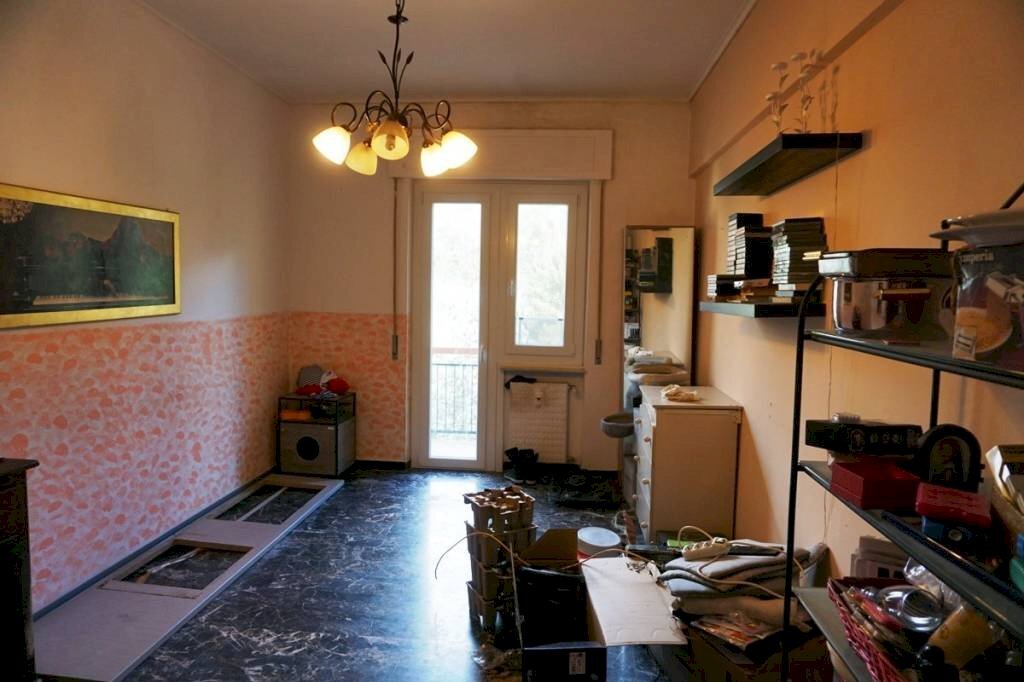 Soggiorno - Trilocale via Monte Sei Busi, Genova (zona Sampierdarena) - foto 3