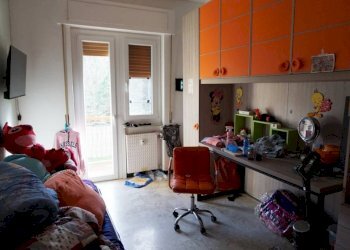 Camera da letto - Trilocale via Monte Sei Busi, Genova (zona Sampierdarena) - foto 4