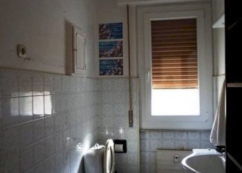 Bagno - Trilocale via Monte Sei Busi, Genova (zona Sampierdarena) - foto 7