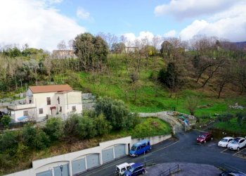 Vista - Trilocale via Monte Sei Busi, Genova (zona Sampierdarena) - foto 8