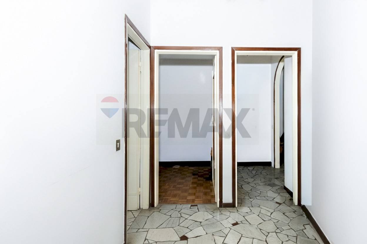 Hall / corridoio - Three-room apartment Via Delle Primule
7, Milano - photo 3