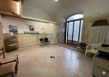 Soggiorno - Bilocale Via Umberto
 
100, Trani - foto 7