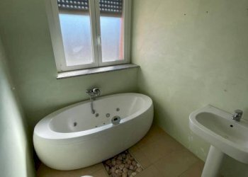 Bagno - Appartamento via Boves, 5x, Alessandria - foto 4