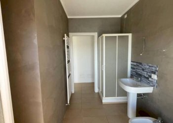 Bagno - Appartamento via Boves, 5x, Alessandria - foto 12